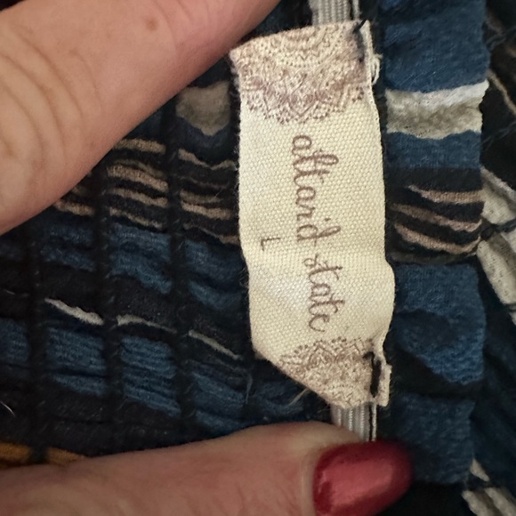 Large striped romper off the shoulder sleeves - Picture 3 of 4